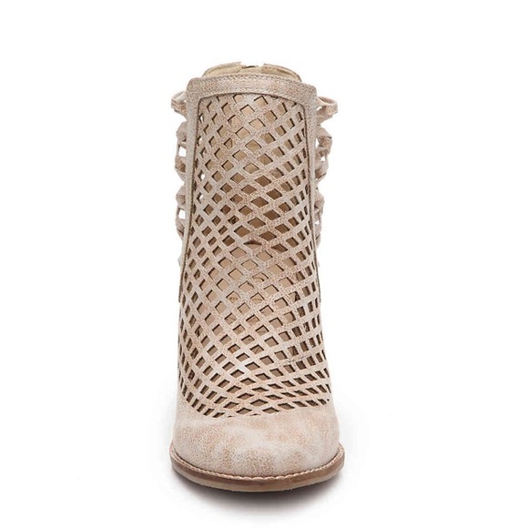 Nordstrom Coconuts by Matisse Booties - Picture 3 of 8